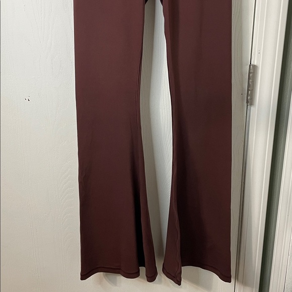 Offline by Aerie Real Me Flare Hi-Rise Chocolate Leggings Size Medium - Picture 6 of 12